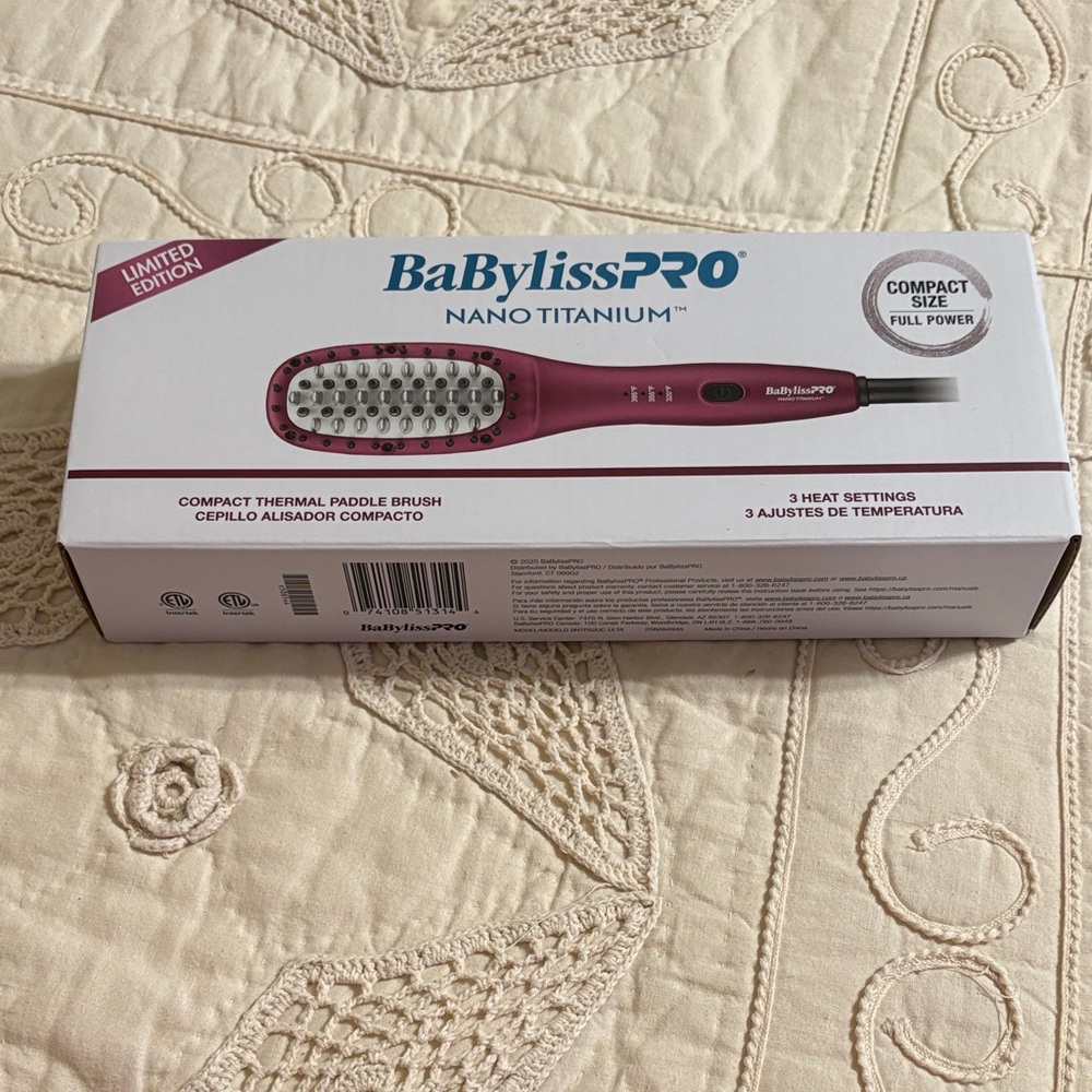 BaBylissPRO Nano Titanium Paddle Brush
